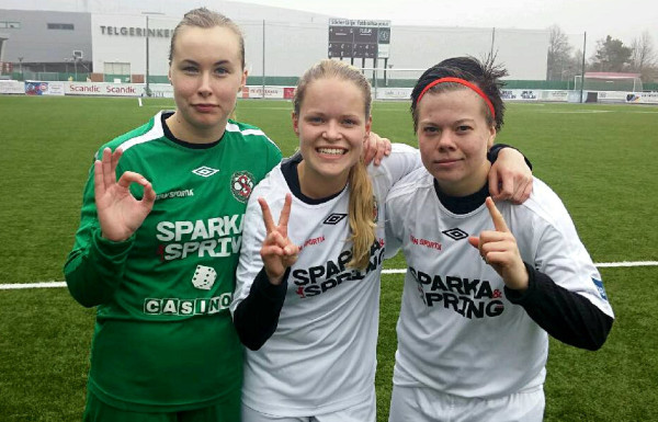 På det hela taget en bra eftermiddag i Södertälje. Ida Lindell höll nollan intakt, Josefine Zandén gjorde två och Olivia Puhls ett mål. (Foto: Jonas Ask).