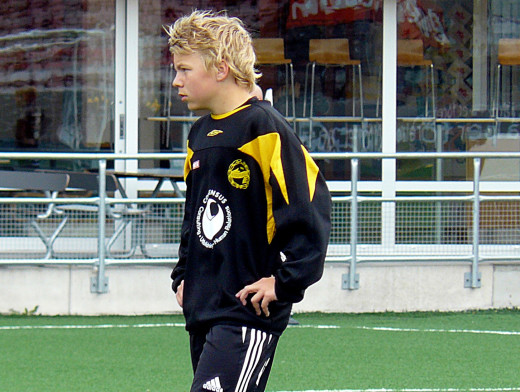 Sebastian Ring i Adolfsbergs klubbdress. Bilden är tagen i juni 2009, då Sebastian deltog i Håkan Juhlins sommarproffsvecka som en av de inbjudna spelarna från andra klubbar än ÖSK.