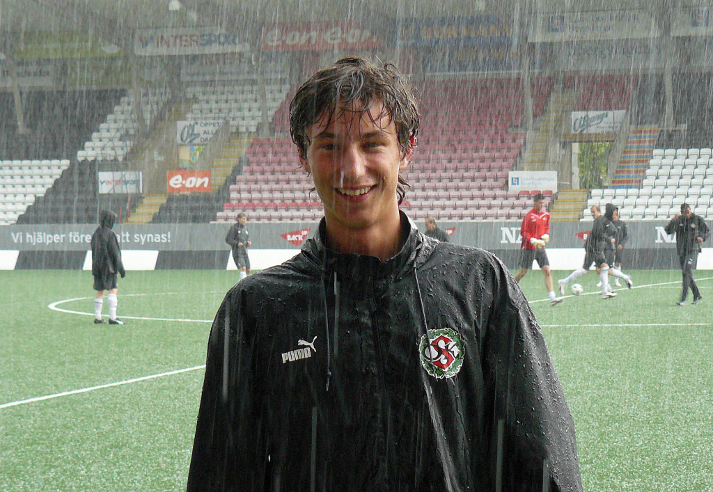 Pontus Jakobsson under hans tid i ÖSK Ungdom (2009)