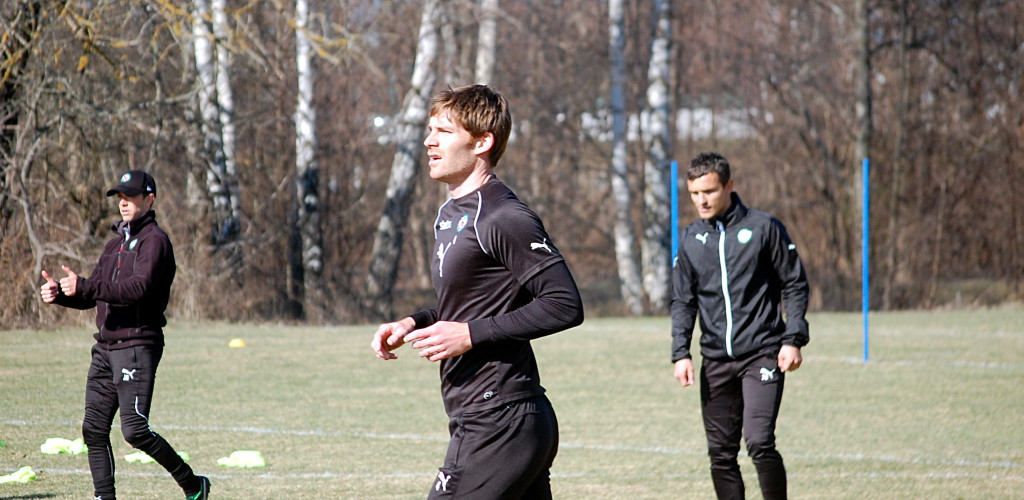 Fotbollen lockar fortfarande Magnus Wikström.