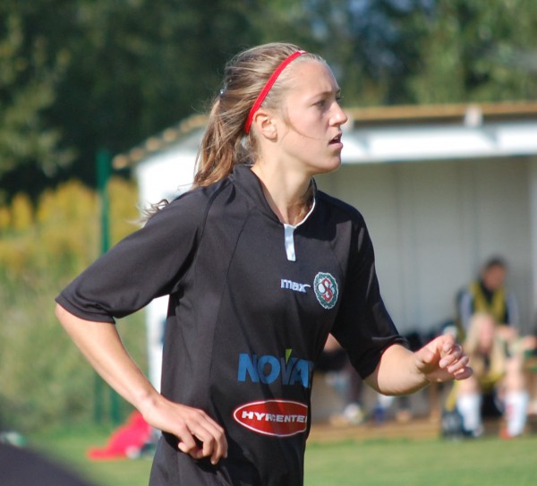 Freja Olofsson debuterade för KIF Örebro i Svenska Cupen.