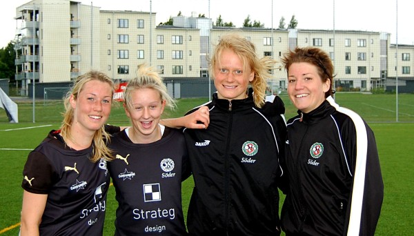 Målgörarfoto från 2011 med Emma Salomonsson, Jenny Börjesson, Sofie Sjöberg och Stina Andersson. 