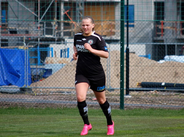 ÖSK Söders Agnes Andersson avgjorde i SM-gruppspelet mot Nyköpings BIS genom sina två mål i andra halvlek.