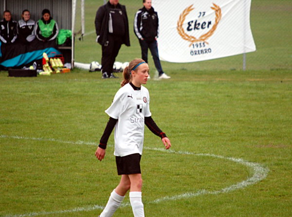 Freja, som då ännu inte hunnit fylla 14, seriedebuterade för ÖSK Söder i mitten av maj år 2012. På Lundby IP I en bortamatch mot IF Eker säkrade hon Södersegern genom att göra det sista målet i matchen som slutade 3-2.