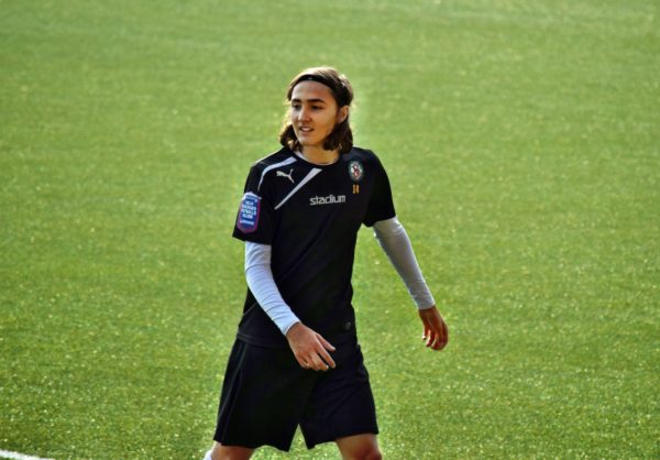 Adam Bark hade en fot med som målgörare eller framspelare i tre av ÖSKs mål.